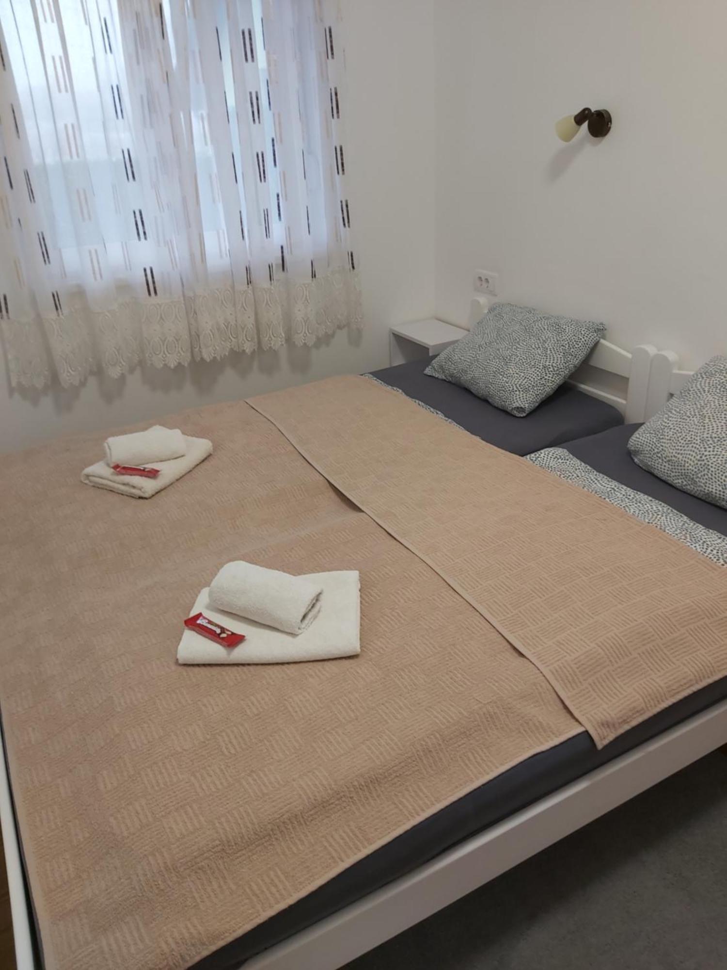 Filigran Aparthotel ปาลิช ภายนอก รูปภาพ